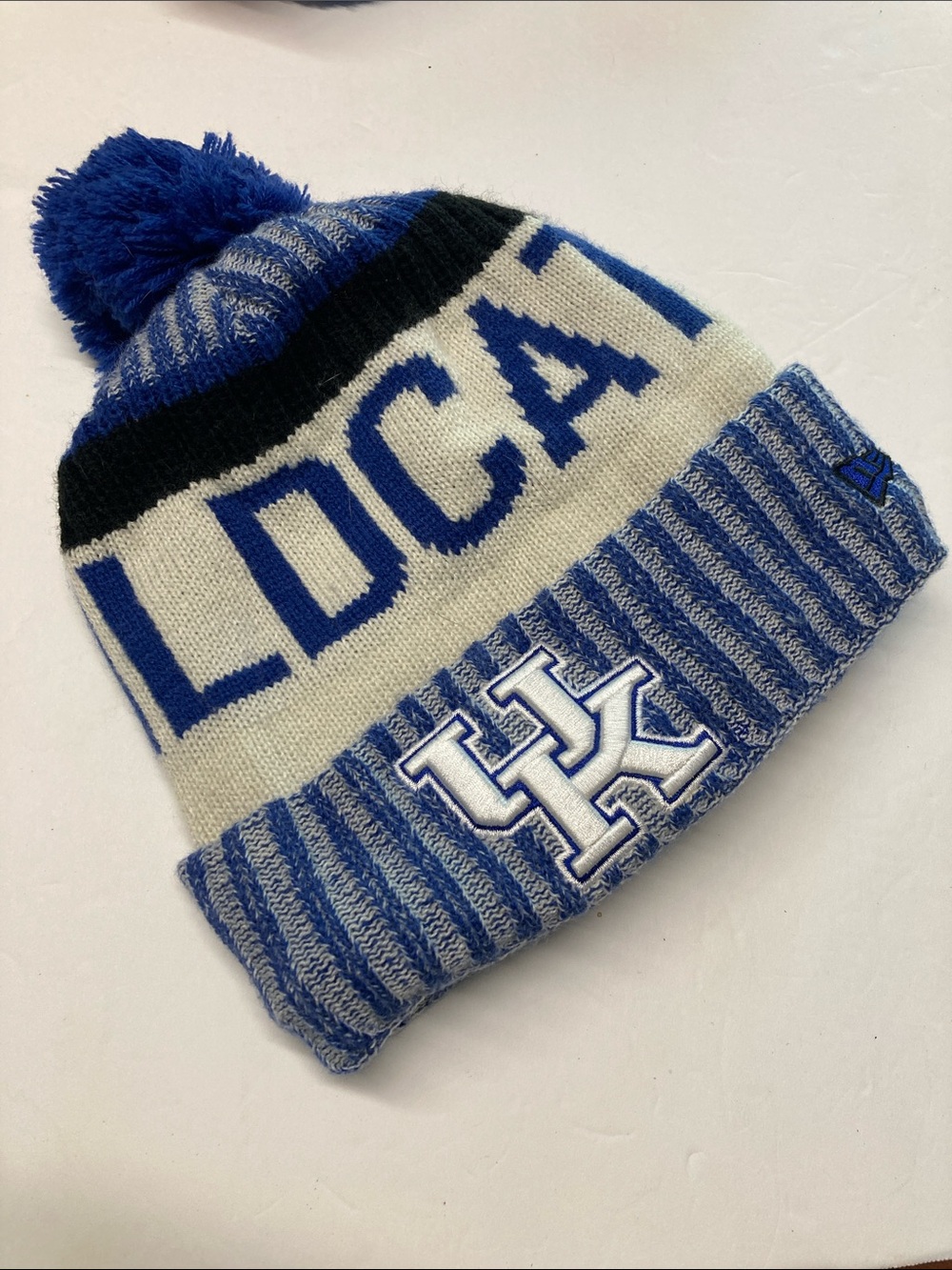 New Era UK Wildcat’s Cold Weather Sport Knit Insulated Pom Pom Beanie